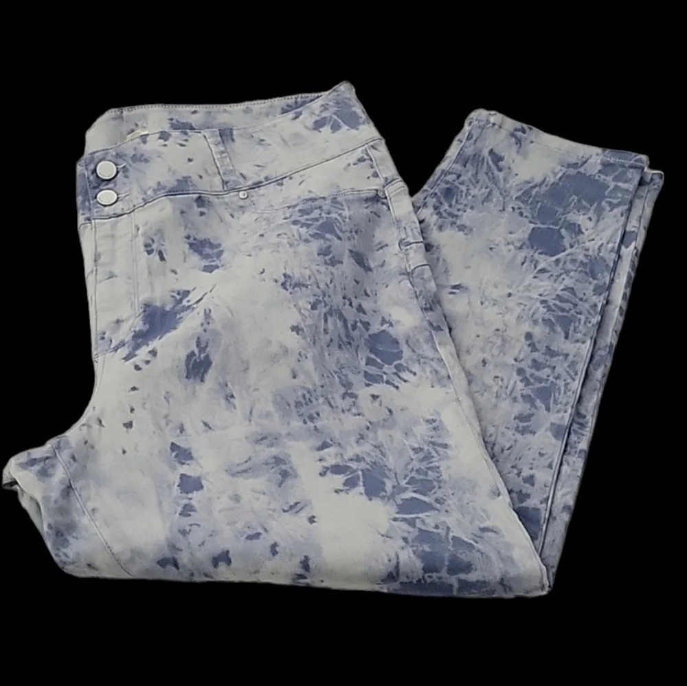 NWT Seven7 Ankle Jeans